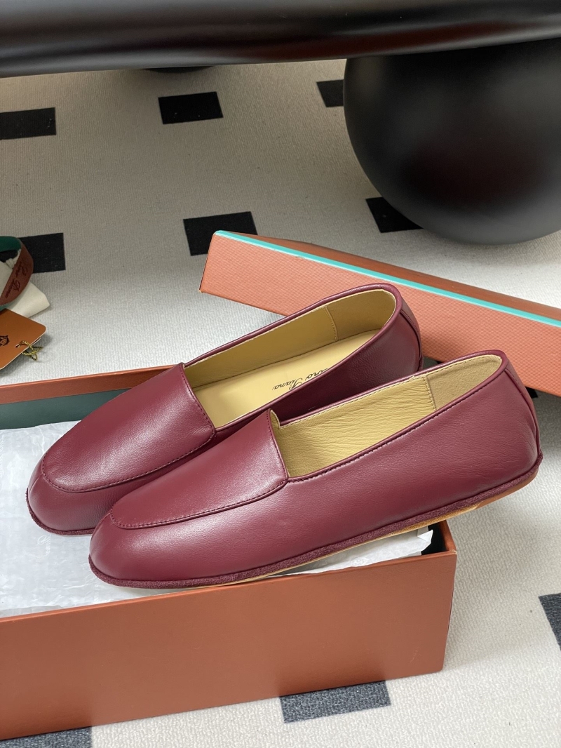 L0r0 P1ana loafers